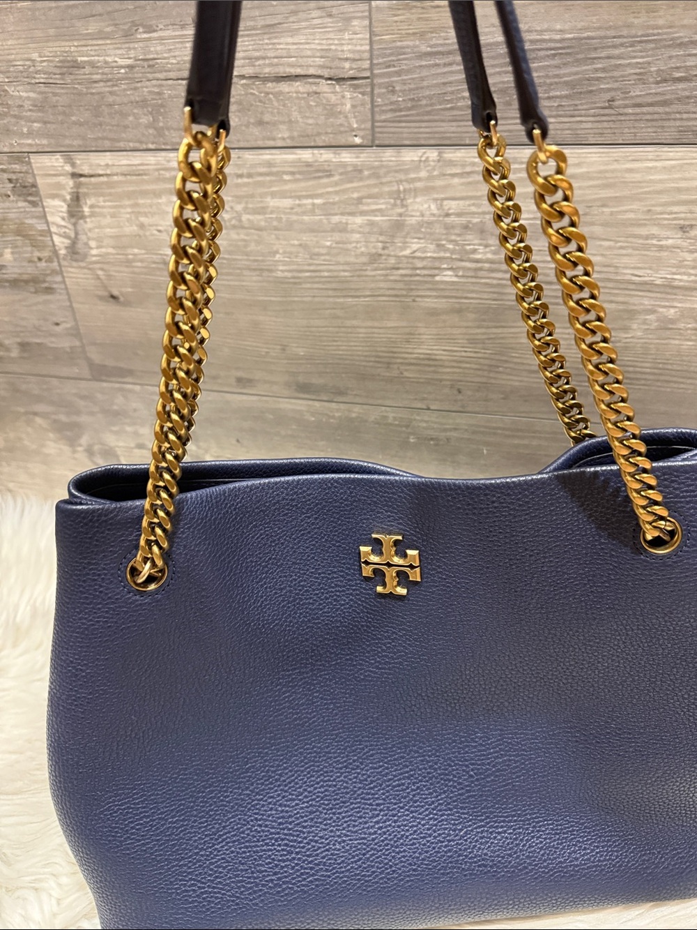 TORY BURCH Kira Tote - Picture 7 of 16